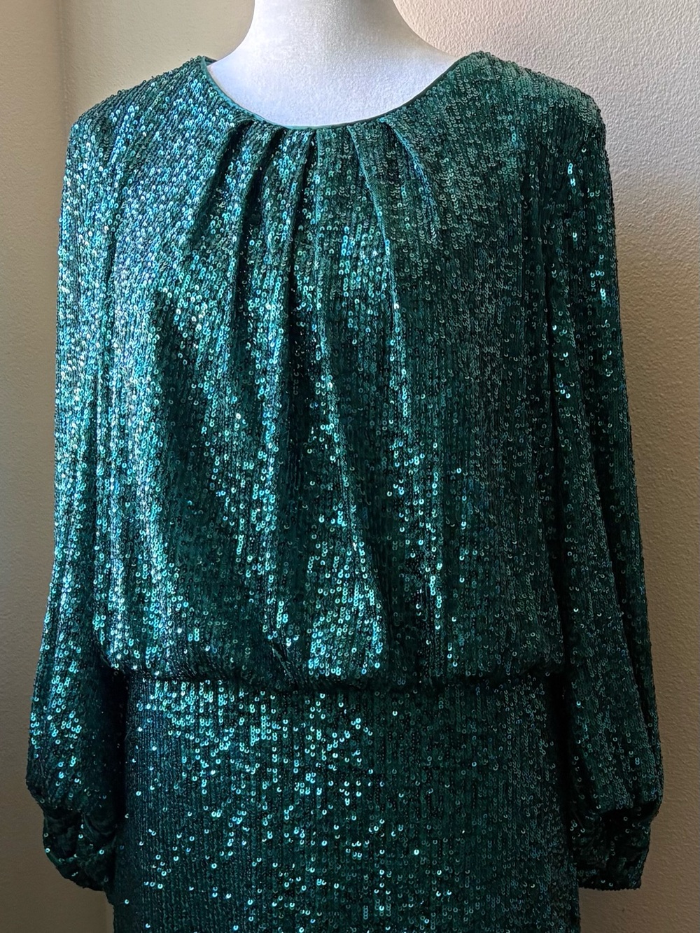Vince Camuto Emerald Green Sequined Balloon Sleeve Sheath Dress Size 12 VCI 3204